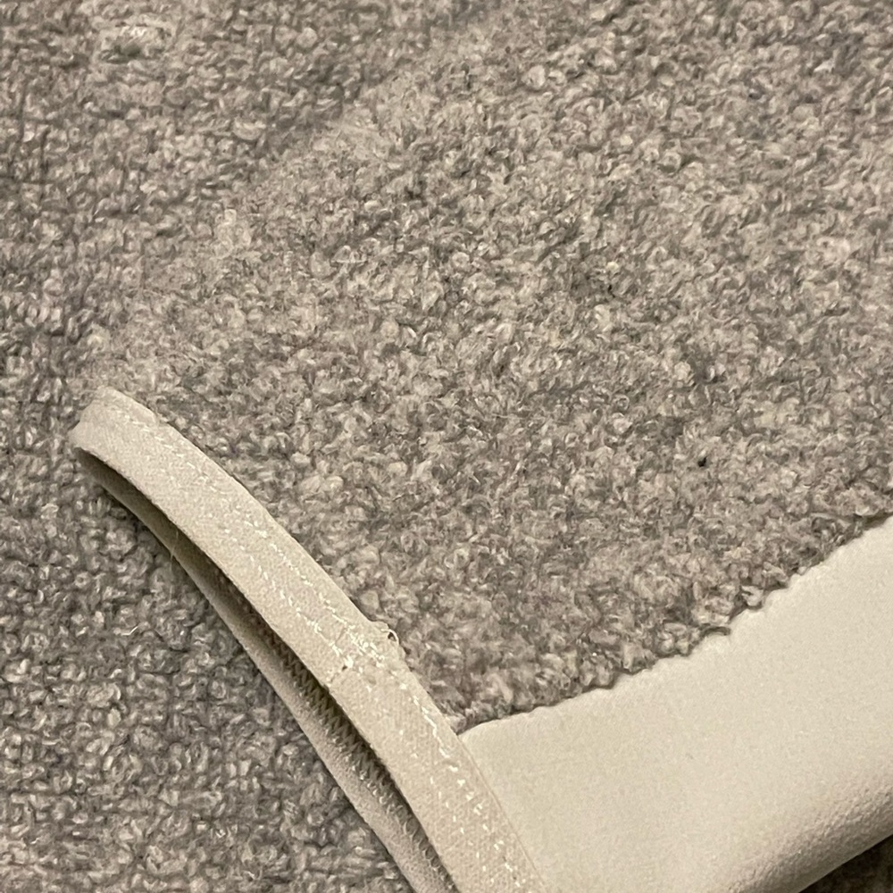 Lululemon 1/4 Zip Pullover - Picture 4 of 9